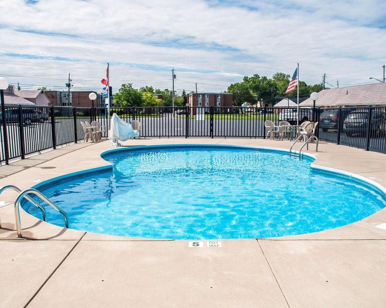 Castle Inn&Suites Niagara Falls Exterior foto